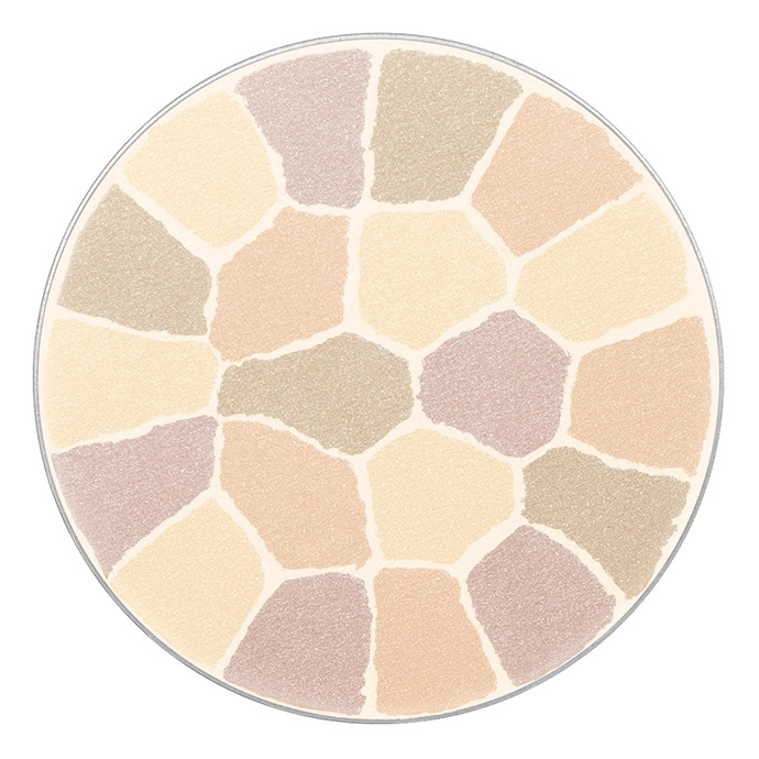 Ⅴ [ツヤ] きらびやかな輝きで 洗練された印象の肌に